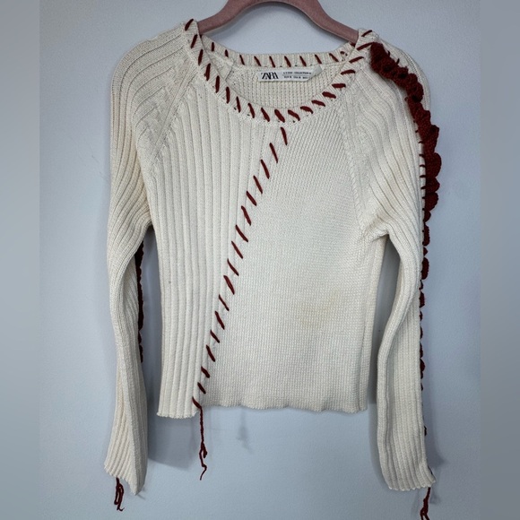 Zara Cream and Red Crew Neck Sweater with Ribbed Texture - Picture 8 of 17